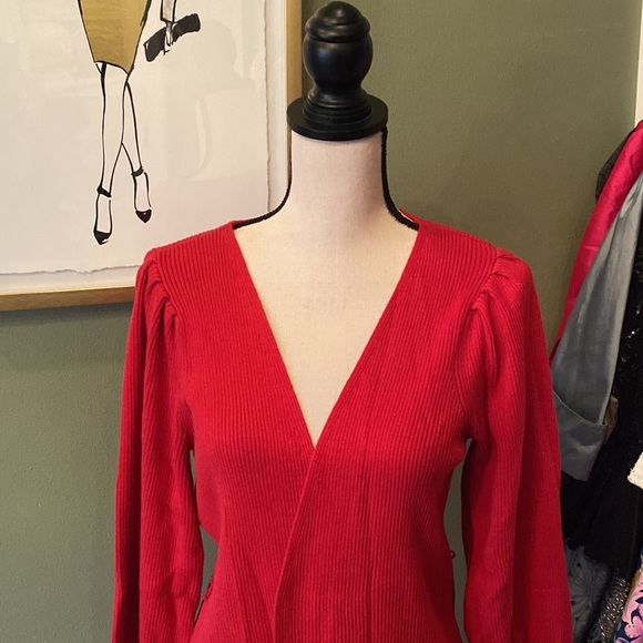 Beautiful CAbi Cabaret Cardigan - Picture 1 of 15